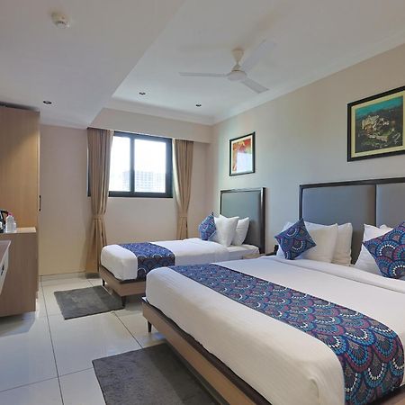 Hotel Royal Town Ахмедабад Экстерьер фото
